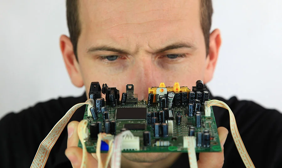 Expertise électronique Futurope