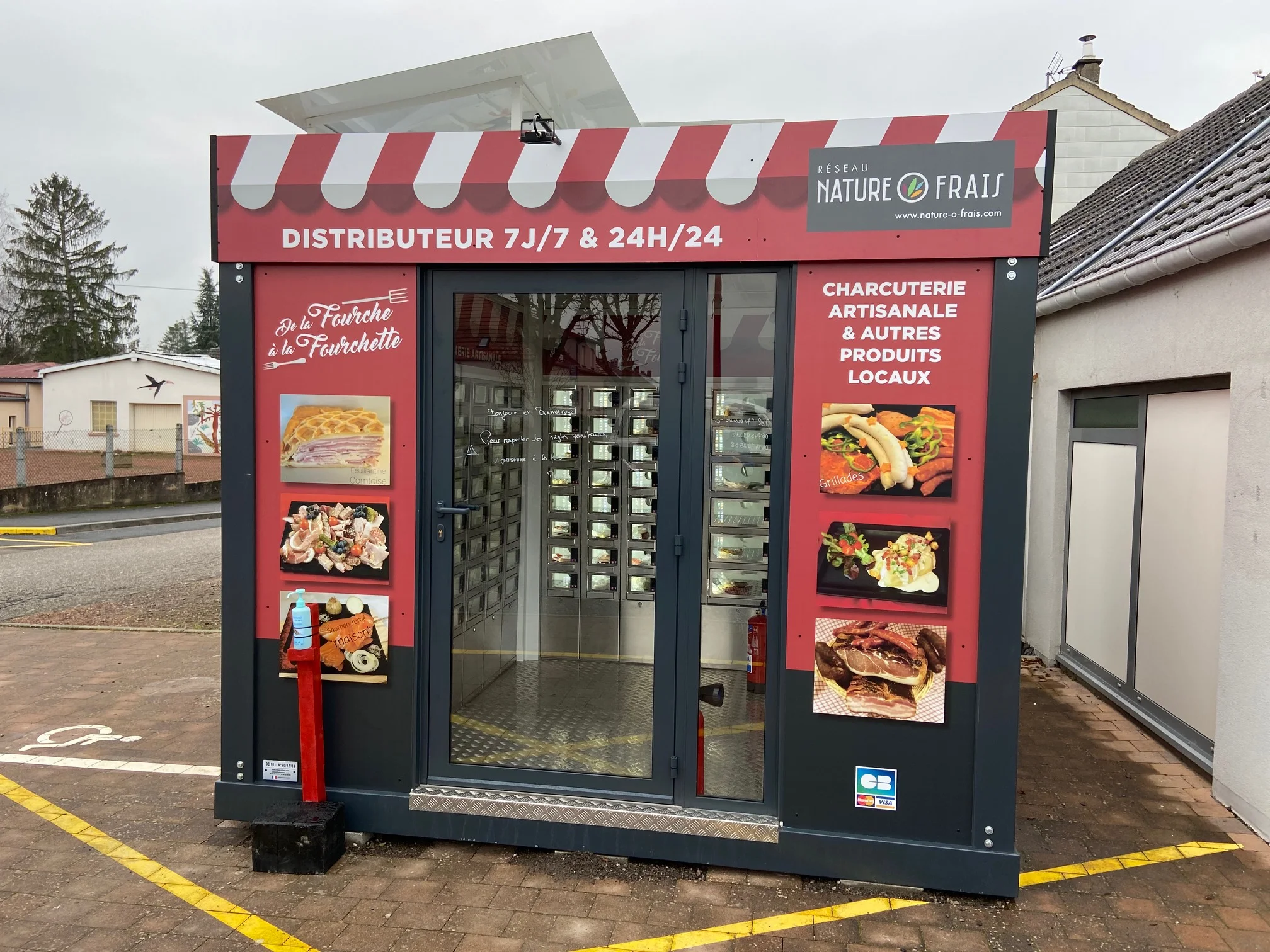 Distributeur automatique produits frais 24h