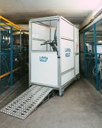 Station de lavage vélo professionnelle Lavovélo L01 automate industriel circuit hydraulique pompe triphasée variateur de puissance